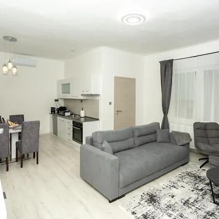 Behome Apartment *